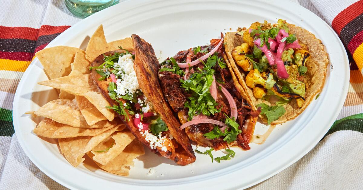 12 delicious grab-and-go picnics to pair with L.A.'s prettiest parks and beaches 12 delicious grab-and-go picnics to pair with L.A.'s prettiest parks and beaches