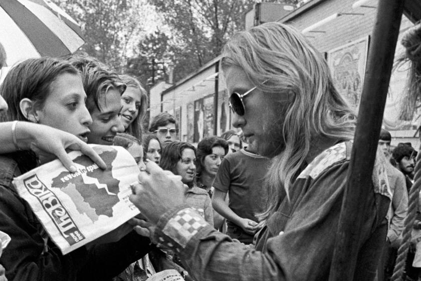 Gregg Allman of the Allman Brothers Band during Allman Brothers Band Appears at Peaches Records in Atlanta - October 5, 1975 at Peaches Records in Atlanta, Georgia, United States. (Photo by Tom Hill/WireImage) ** OUTS - ELSENT, FPG, CM - OUTS * NM, PH, VA if sourced by CT, LA or MoD **