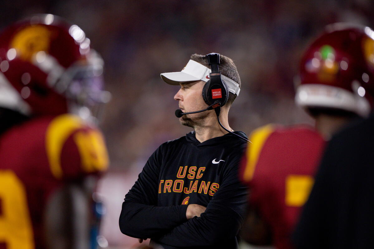 Lincoln Riley Package Lincoln Riley: Fake punt was 'entirely legal' after Big Ten rebuke ...