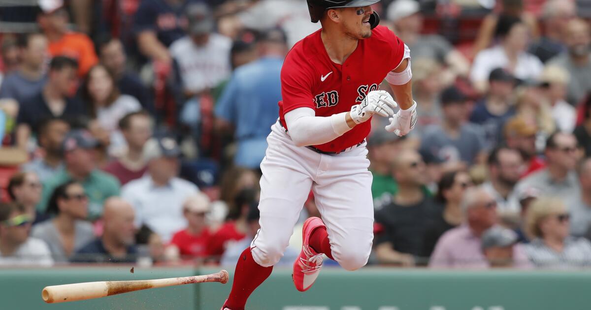 MLB Boston Red Sox (Enrique Hernandez) Men's Replica Baseball Jersey.