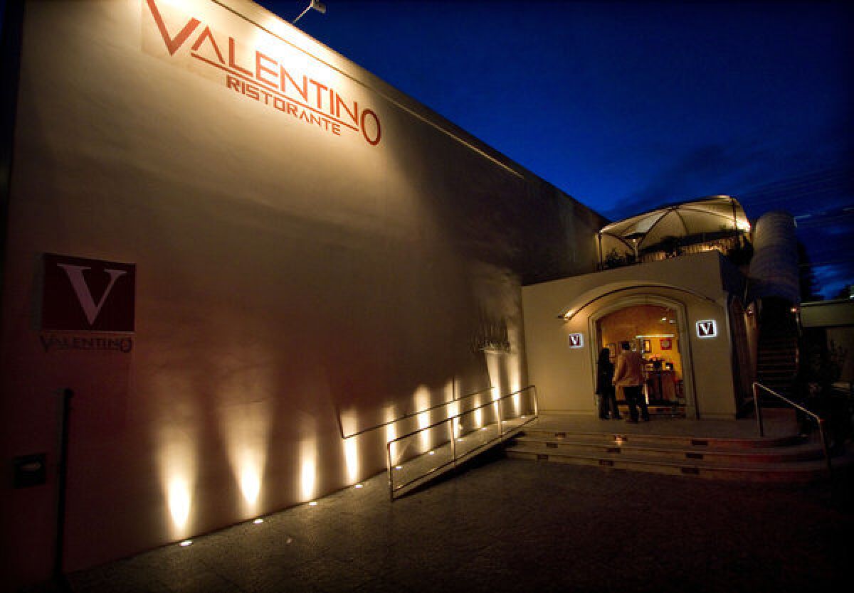 krøllet Feje arabisk Landmark Italian restaurant Valentino up for sale - Los Angeles Times