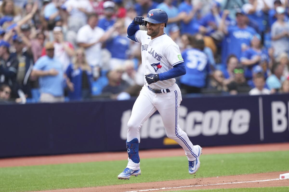 Rangers rally past Blue Jays to win series, handing Toronto 6th loss in 9  games