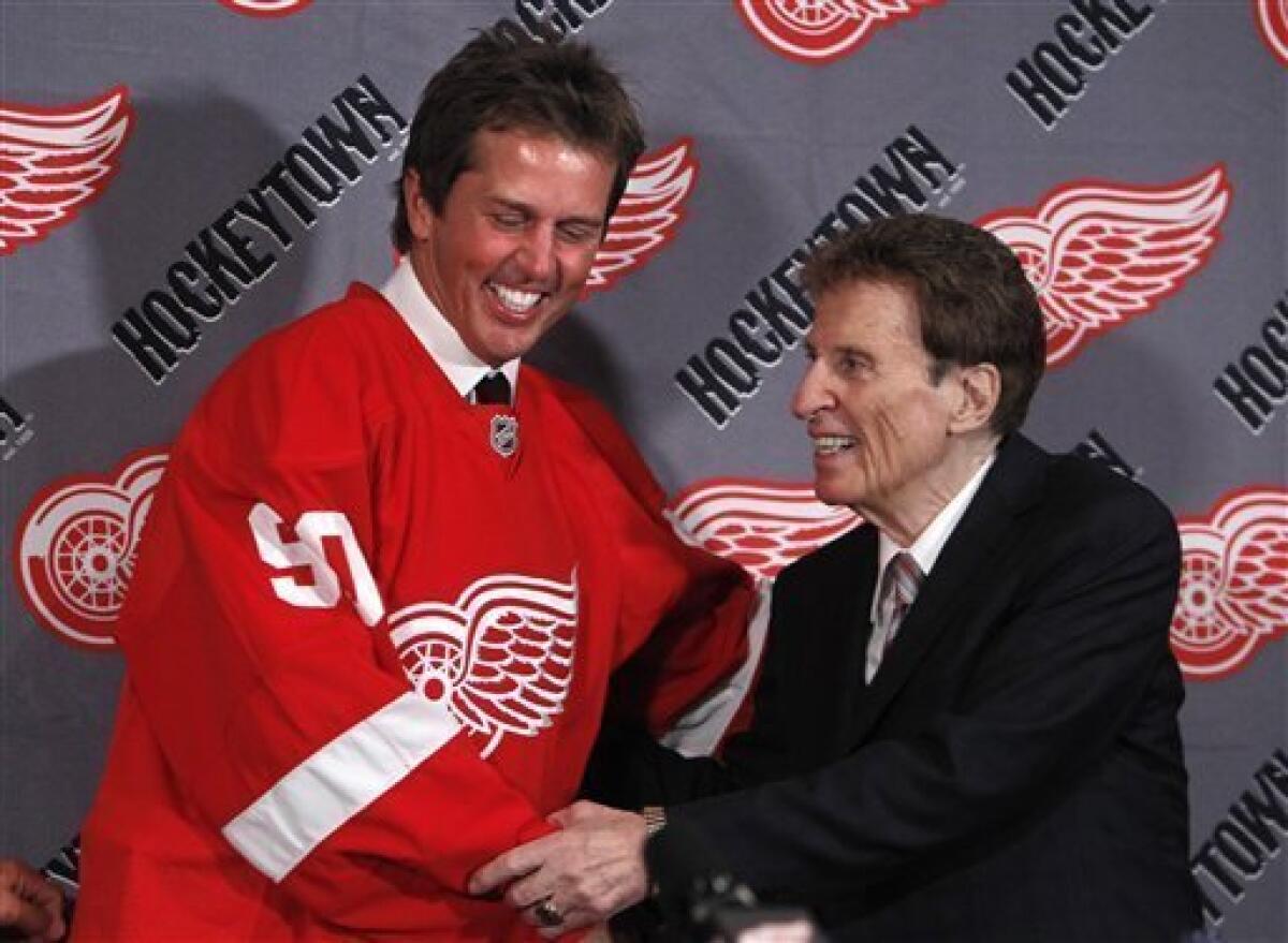 Red Wings-Tigers owner Ilitch wants to buy Pistons - The San Diego  Union-Tribune