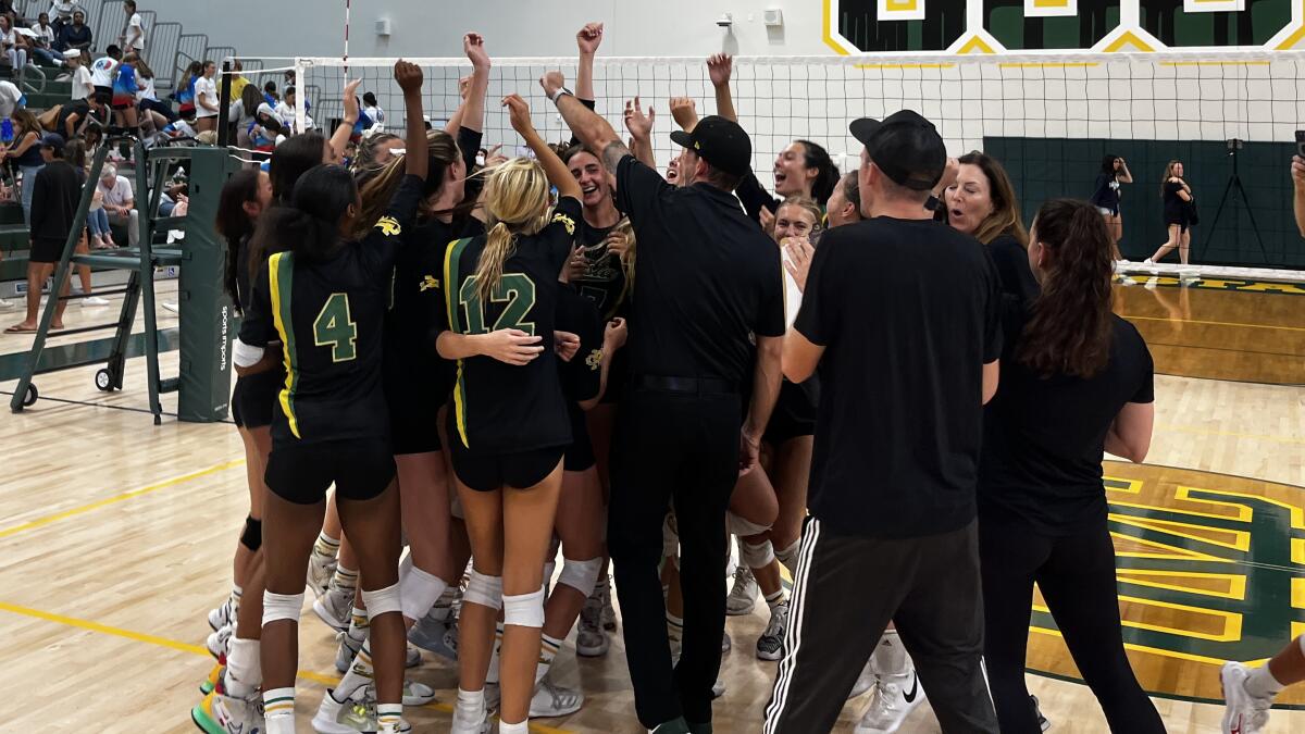 Girls' volleyball: Mira Costa looks like team to beat - Los Angeles Times