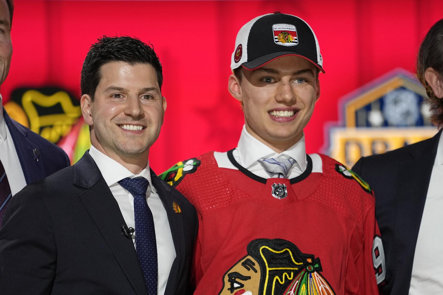 Connor Bedard, as expected, taken first in the NHL draft by the Chicago  Blackhawks - The San Diego Union-Tribune