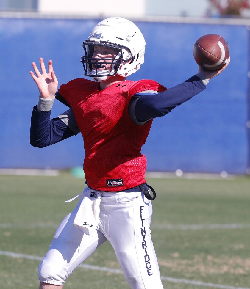 tn-gnp-sp-flintridge-prep-football-preview-20190821-12.jpg