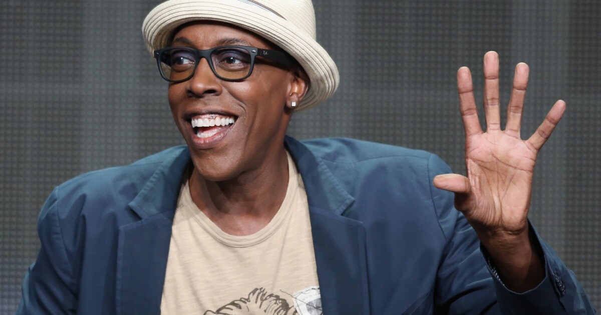 Tca Press Tour Arsenio Hall Revisits Late Night With Less Hair