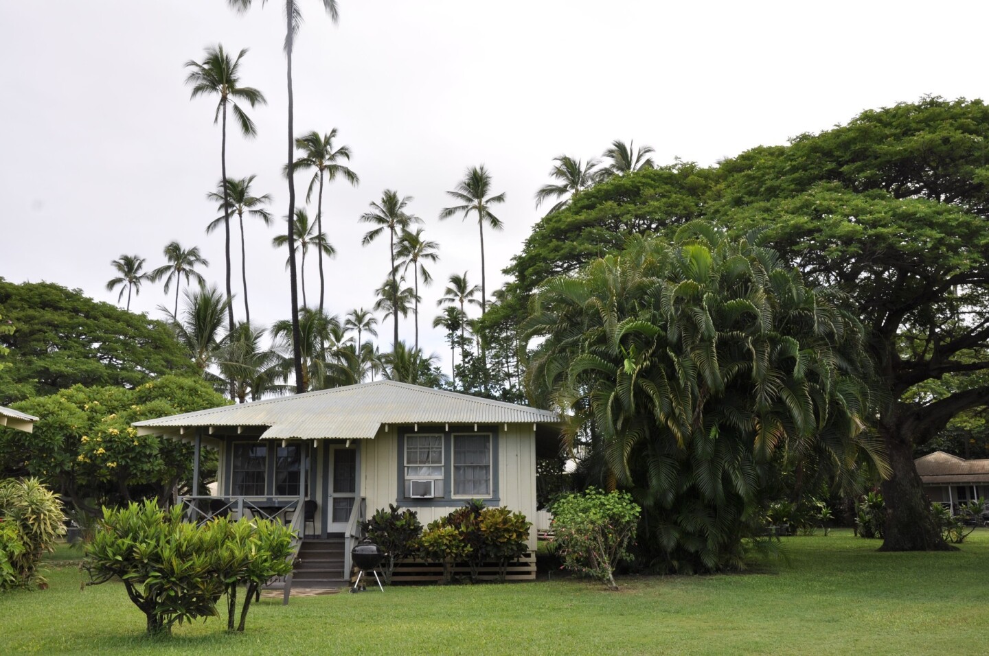A collection of restored 19th and 20th century cottages, many of them residences of former sugar plantation workers, Waimea Plantation Cottages offers peaceful, rustic and historic lodging by the sea.
