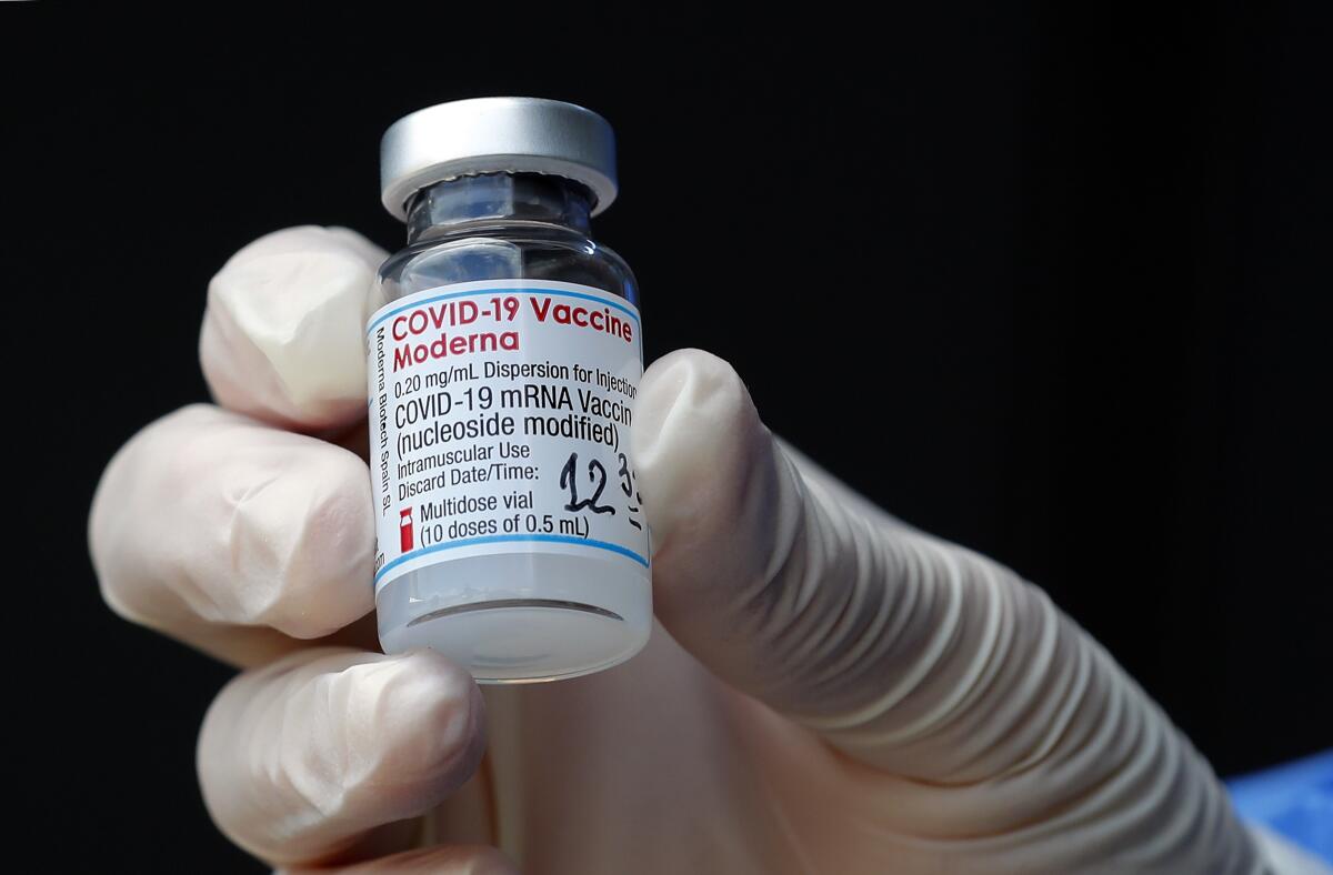 La vacuna anti COVID-19 con efectividad de 96 % en adolescentes