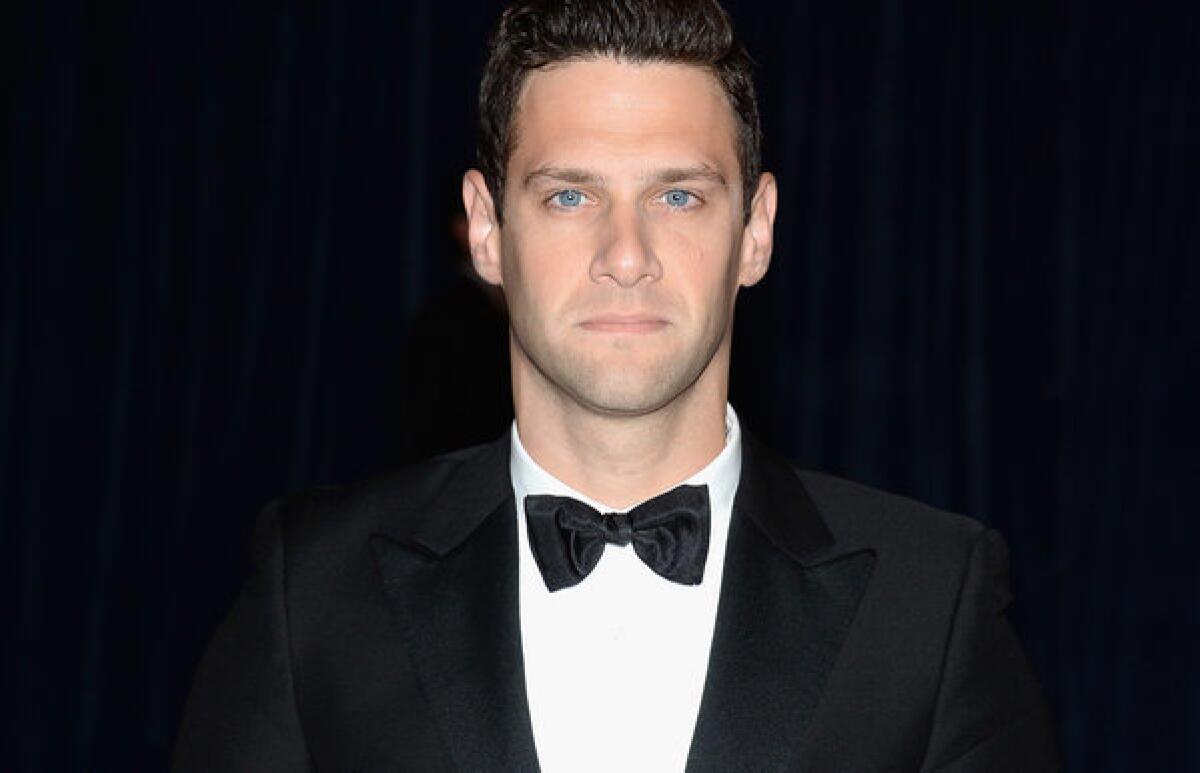 "The Hangover Part III" star Justin Bartha is reportedly engaged to Lia Smith.