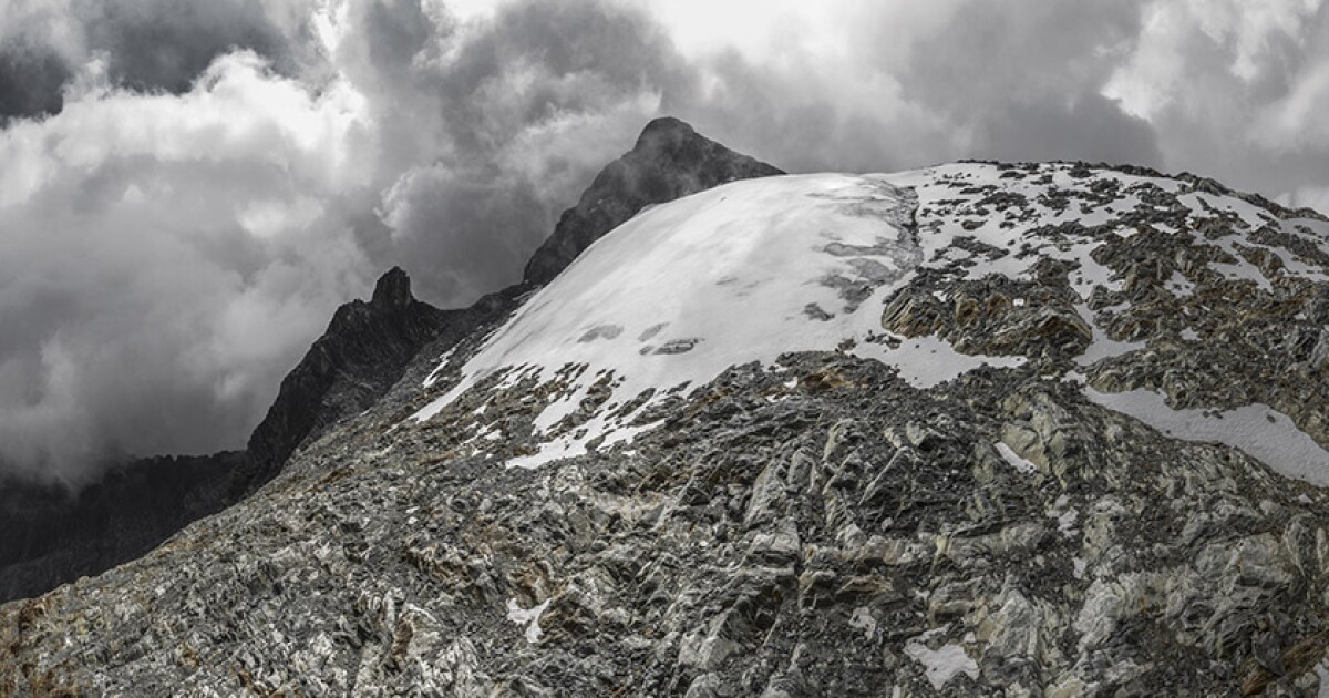Intrepid scientists are tracking the final years of Venezuela's last glacier - Los Angeles Times