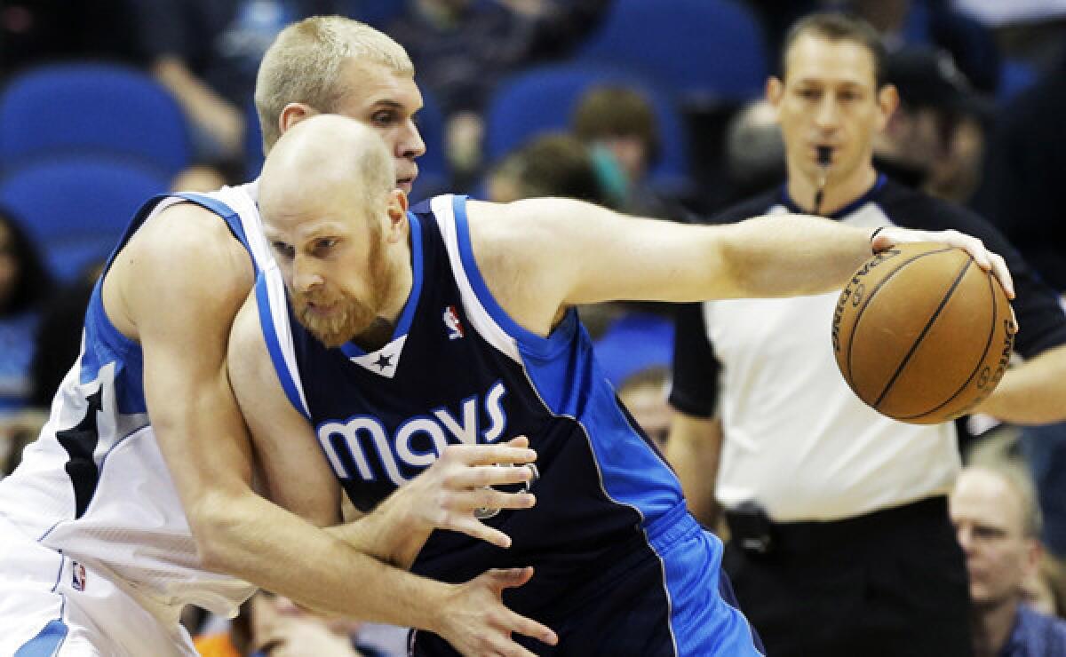 Former Dallas Mavericks and Clippers center Chris Kaman is returning to Los Angeles after agreeing to a one-year contract with the Lakers.