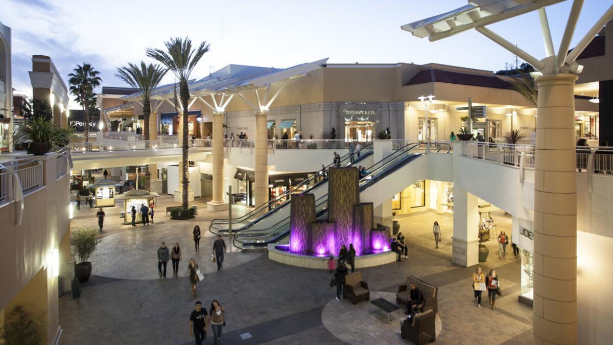 Fashion Valley - Shopping Mall in San Diego