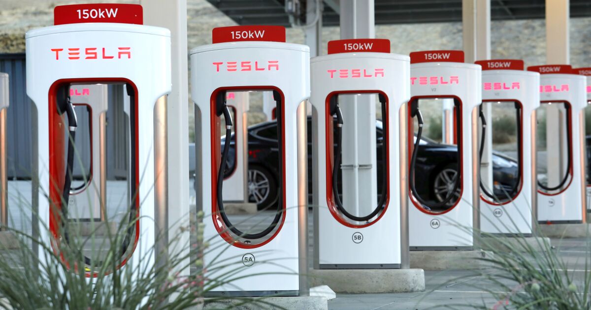 Le gouvernement américain paiera Tesla pour ouvrir son réseau de chargeurs à d’autres véhicules