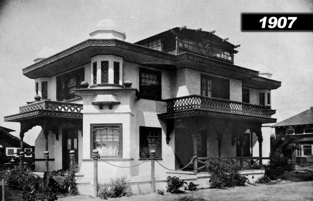 The two-family Venice property was built in 1905.