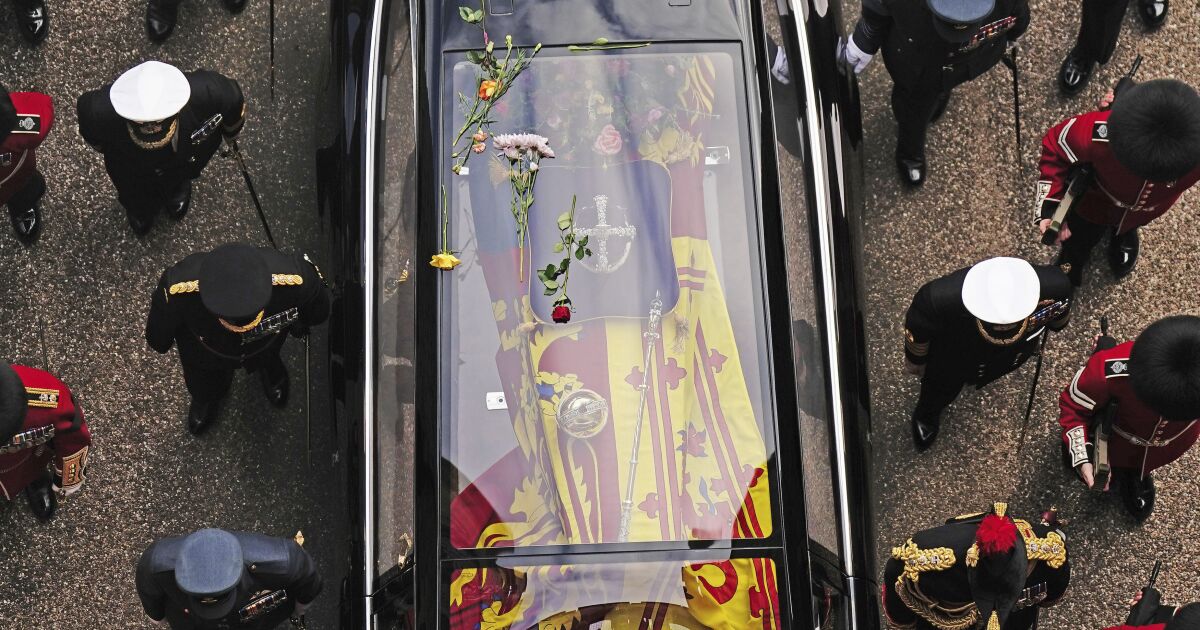 Photo of Britain says its final farewell to Queen Elizabeth II, marking the end of an era