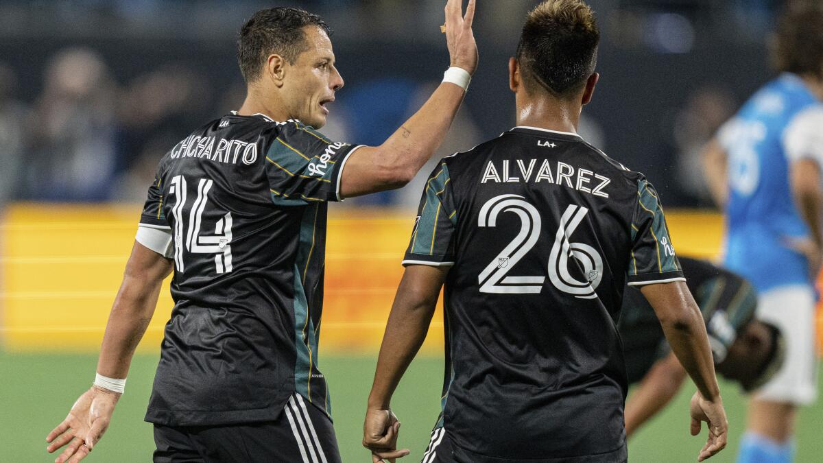 Galaxy top Chivas 2-0, América beats LAFC at SoFi Stadium