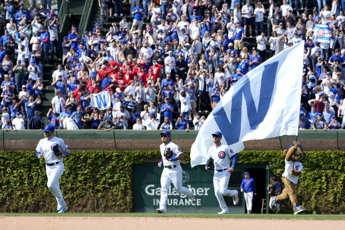 Cubs fall to Braves after Seiya Suzuki's late error