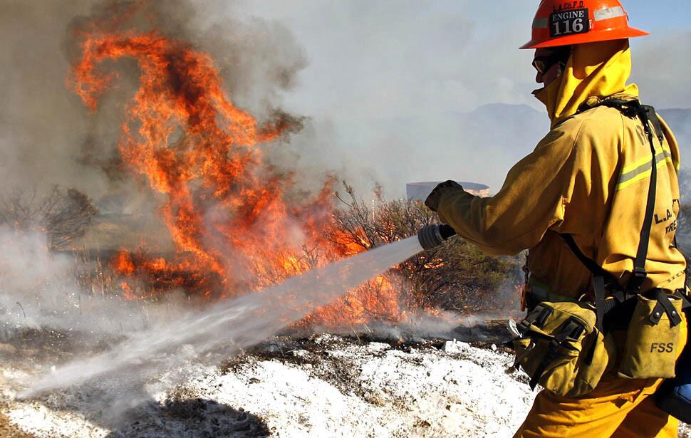 Springs wildfire rages