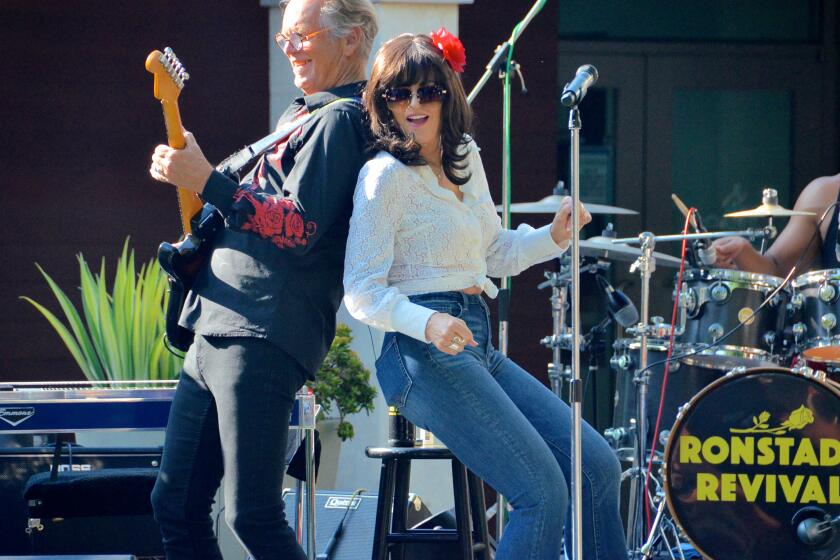 Shannon Rae and Kevin Ryan perform Linda Ronstadt songs for 250 fans at OASIS Senior Center.