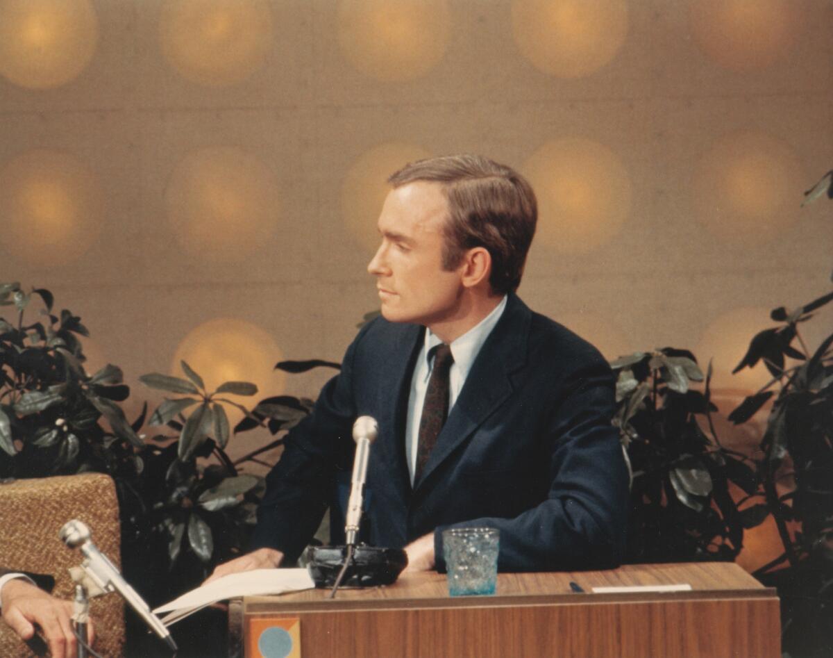 Dick Cavett's late-night ABC show is returning to TV on the digital network Decades.