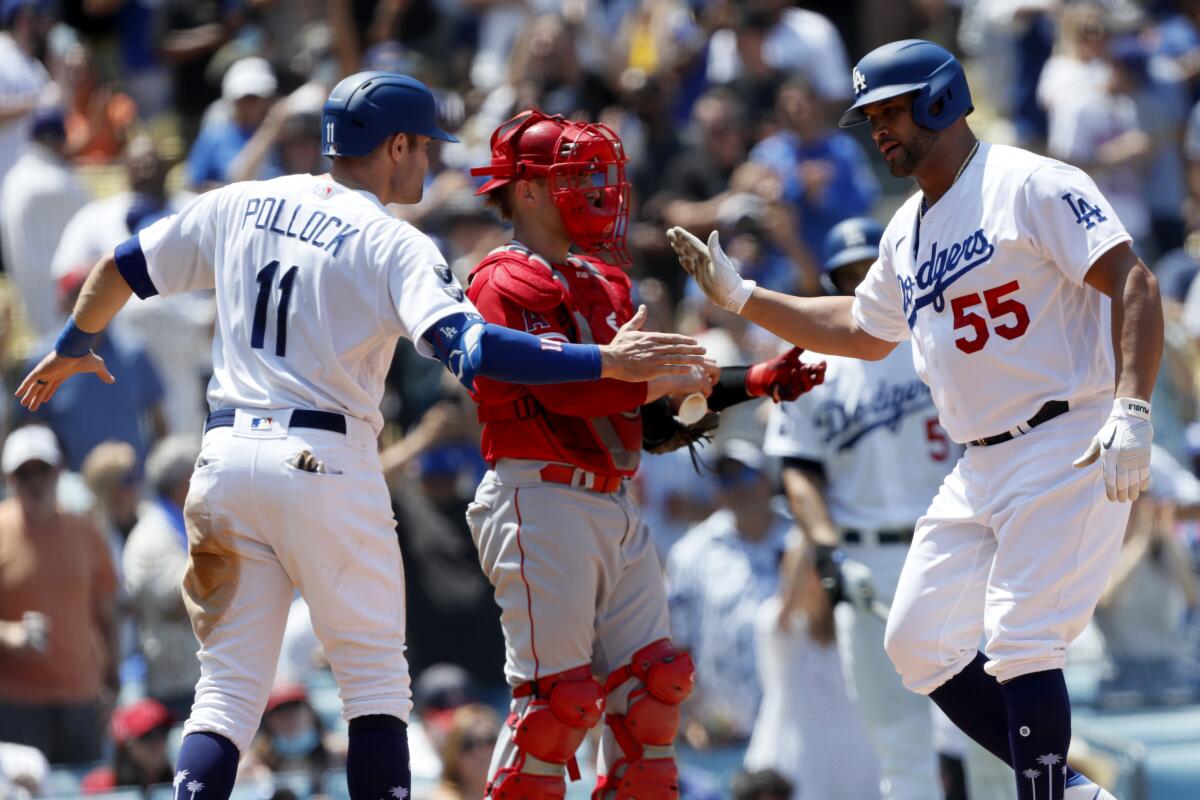 Justin Turner hits go-ahead HR, Dodgers top Diamondbacks 8-3