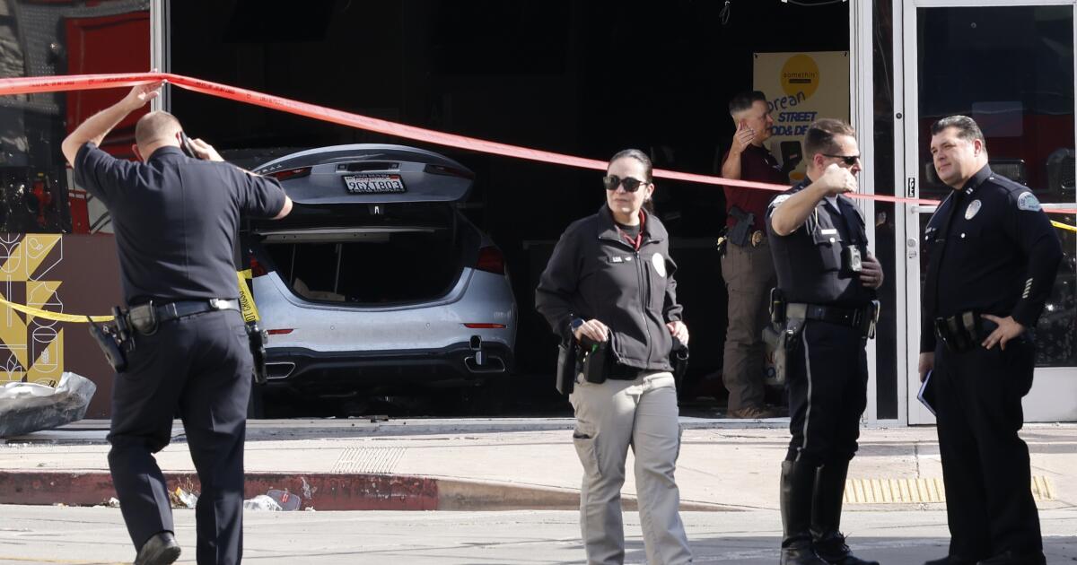 Tres muertos y más heridos en Los Ángeles tras un accidente automovilístico en 99 Ranch Market