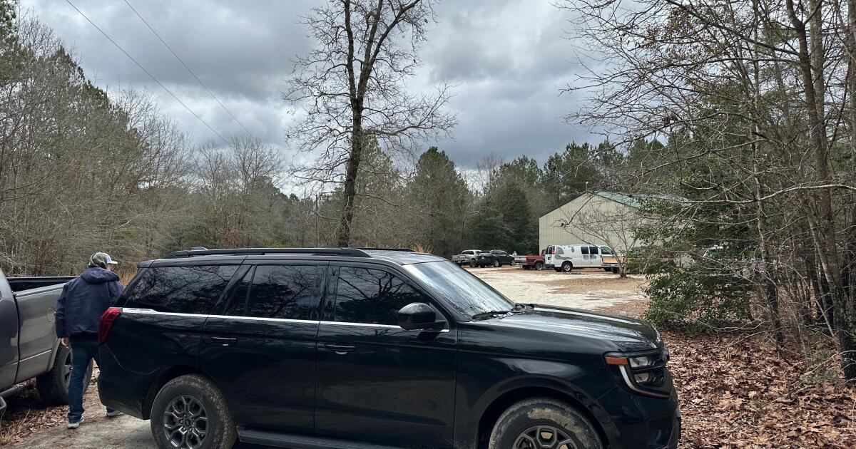 Atirador de Mar-Lago baleado e morto nunca se interessou por política ou armas, diz primo