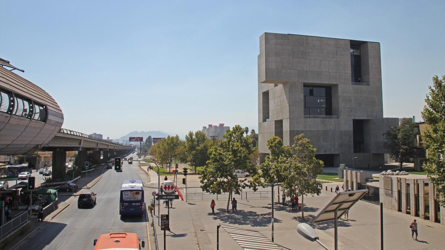 The Catholic University's Innovation Center is located at the university's San Joaquin campus, south of downtown Santiago. The building appears to reach toward the elevated metro rail at left - an iconic blocky landmark that can be seen for miles around.