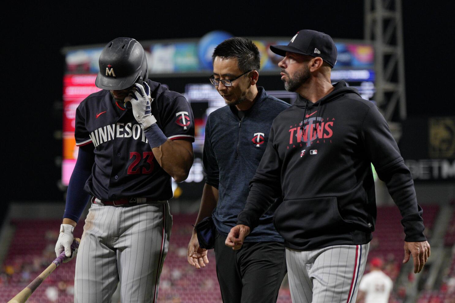 Minnesota Twins' La Tortuga heads to IL with strained oblique