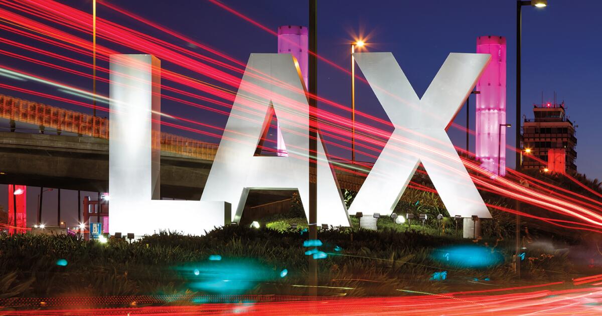 ترامب يقول مركز توزيع أمازون في LAX يبيع بسعر قياسي