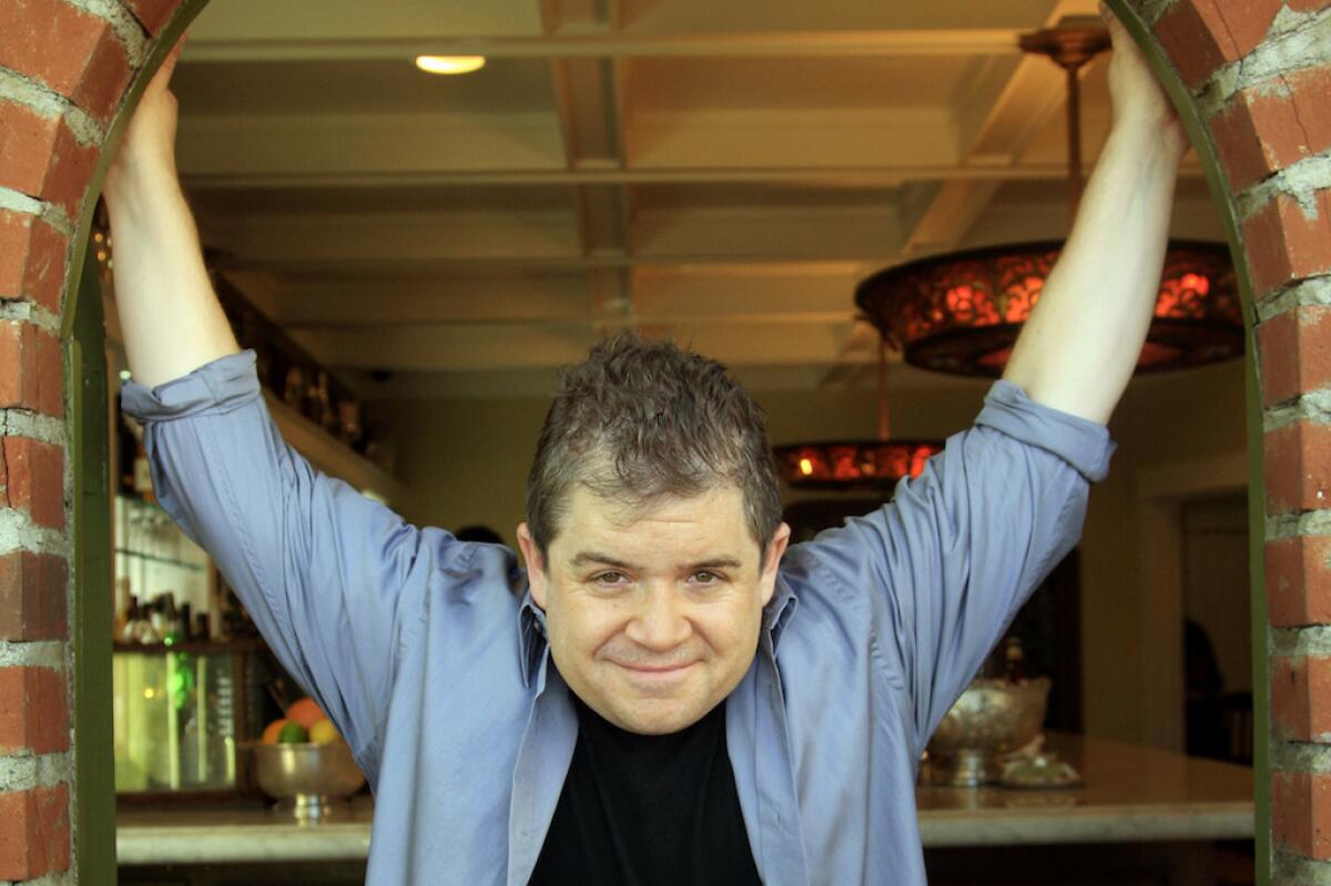 Patton Oswalt plans to liven up the Spirit Awards with live birds.