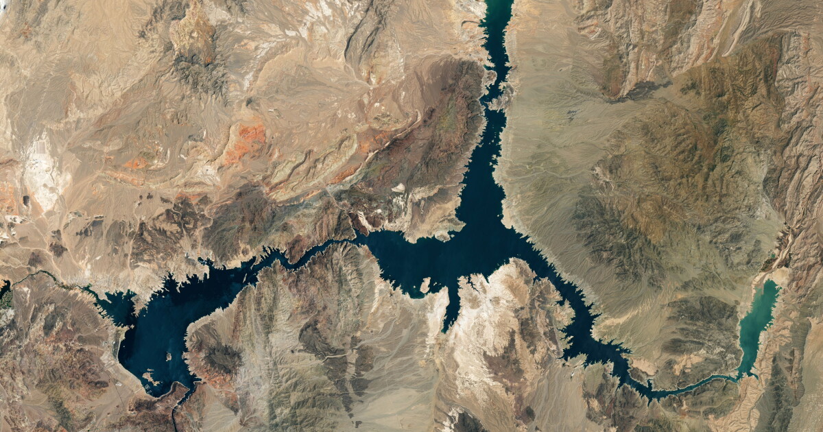 Dramatic NASA photos reveal Lake Mead water levels at lowest point since 1937 Dramatic NASA photos reveal Lake Mead water levels at lowest point since 1937