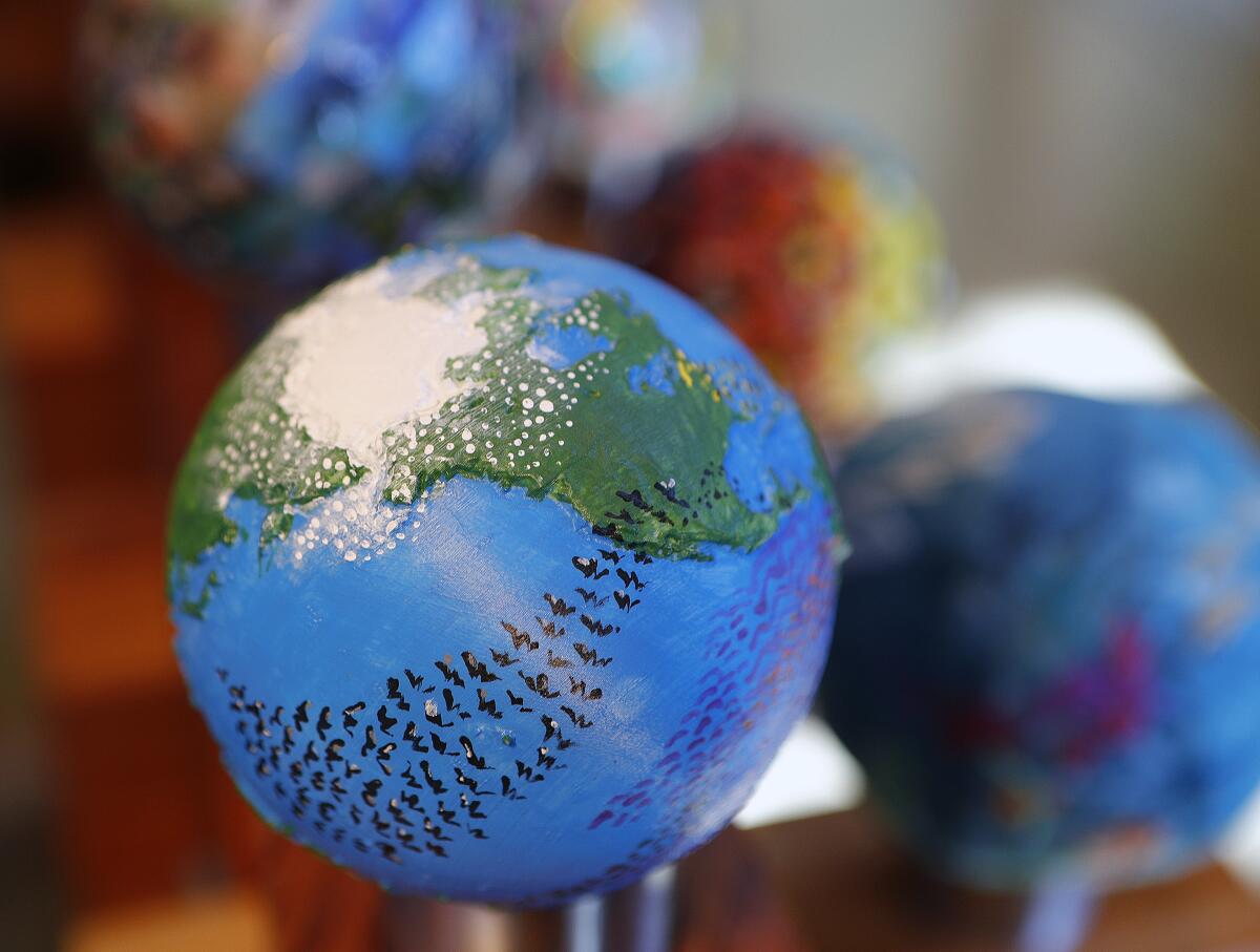 Earth 3, "Migration," made by Ronnie Siegel, creator of the project Carry the Earth.