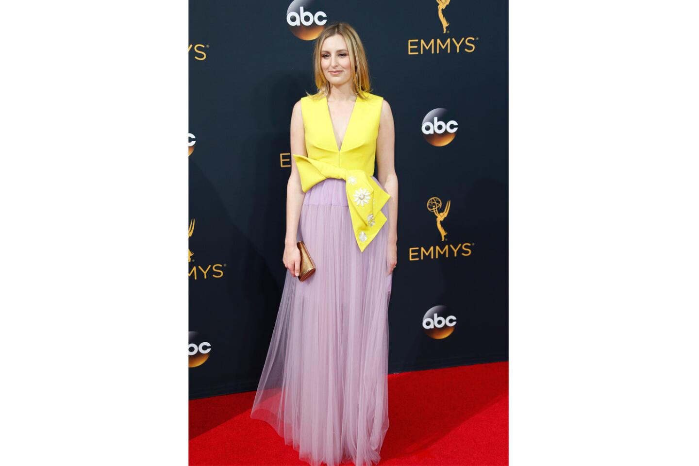 We did not love Laura Carmichael's look for the 2016 Emmys.