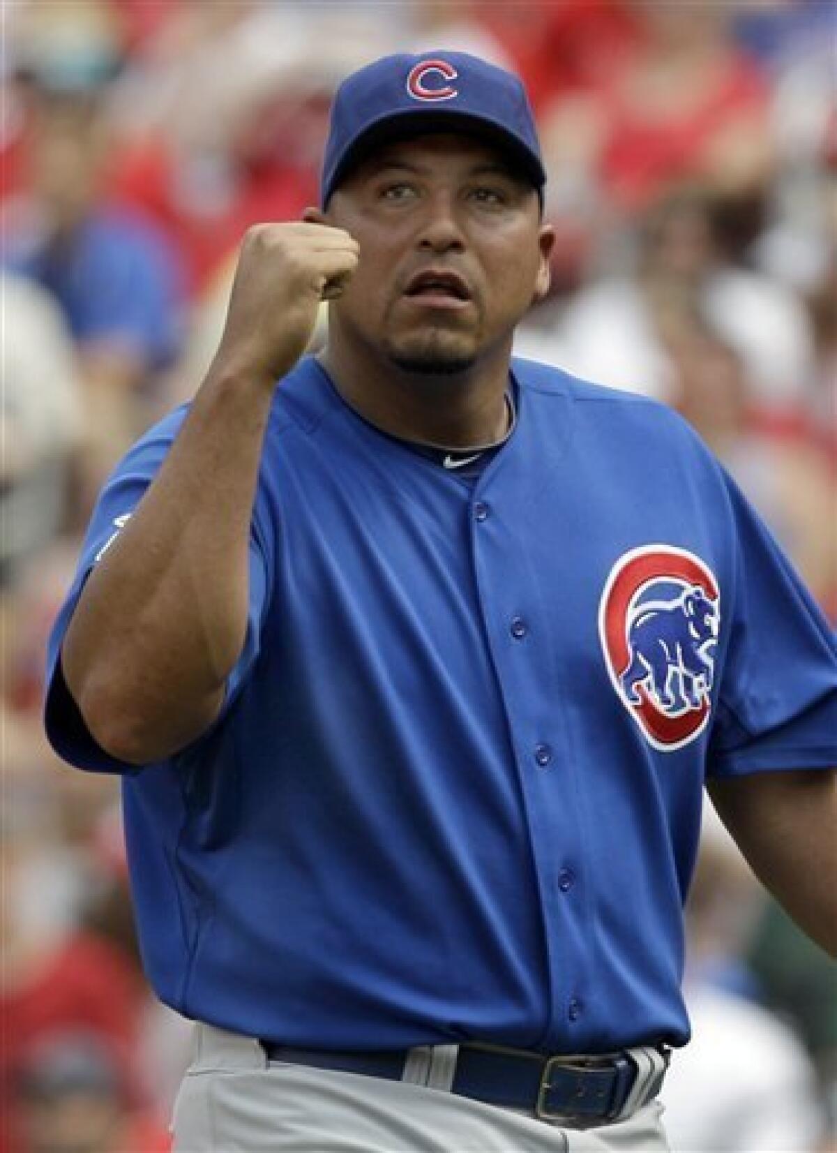 Zambrano apologizes for criticism of Cubs closer