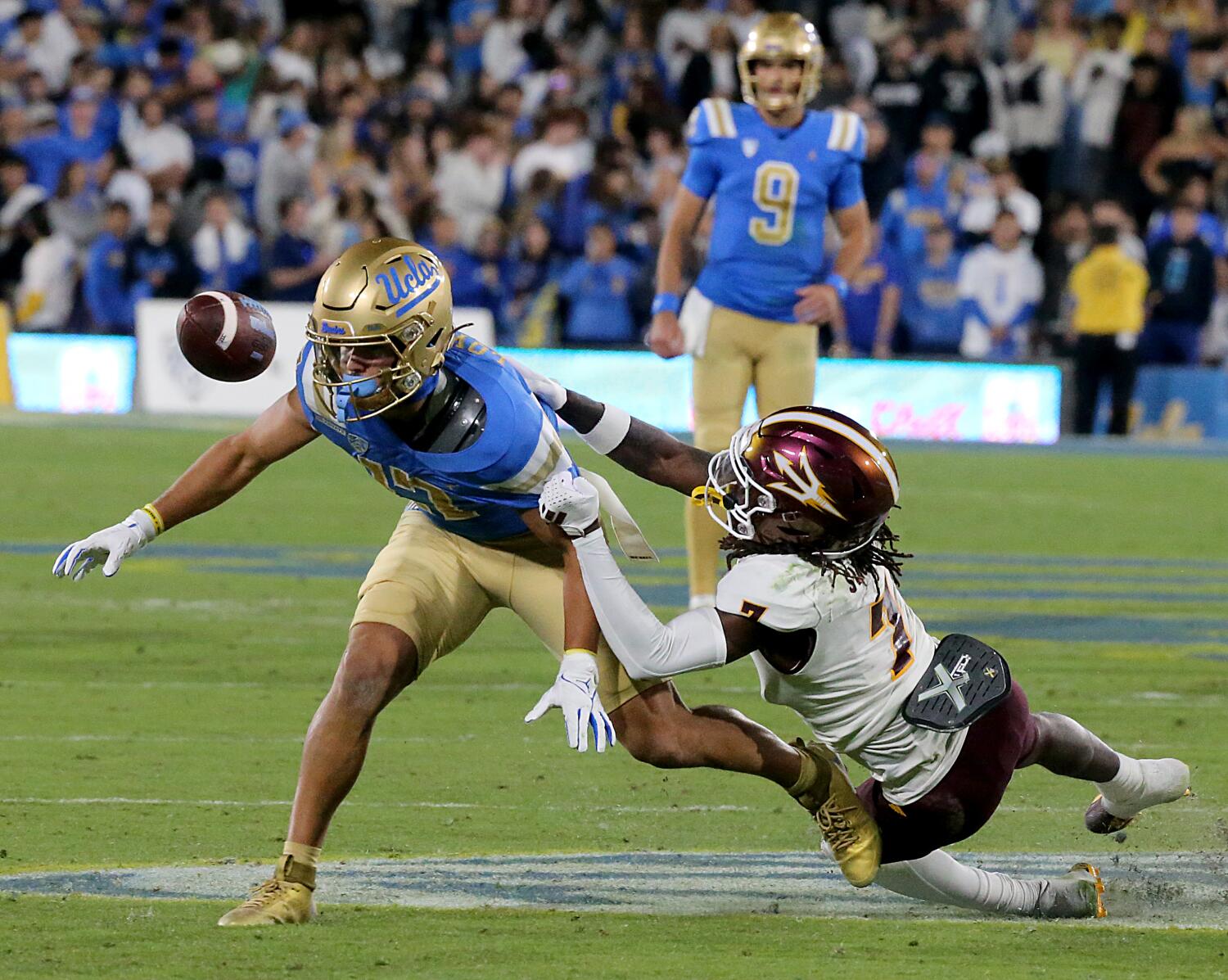 Commentary: For USC and UCLA football fans, misery will find easy company at Coliseum