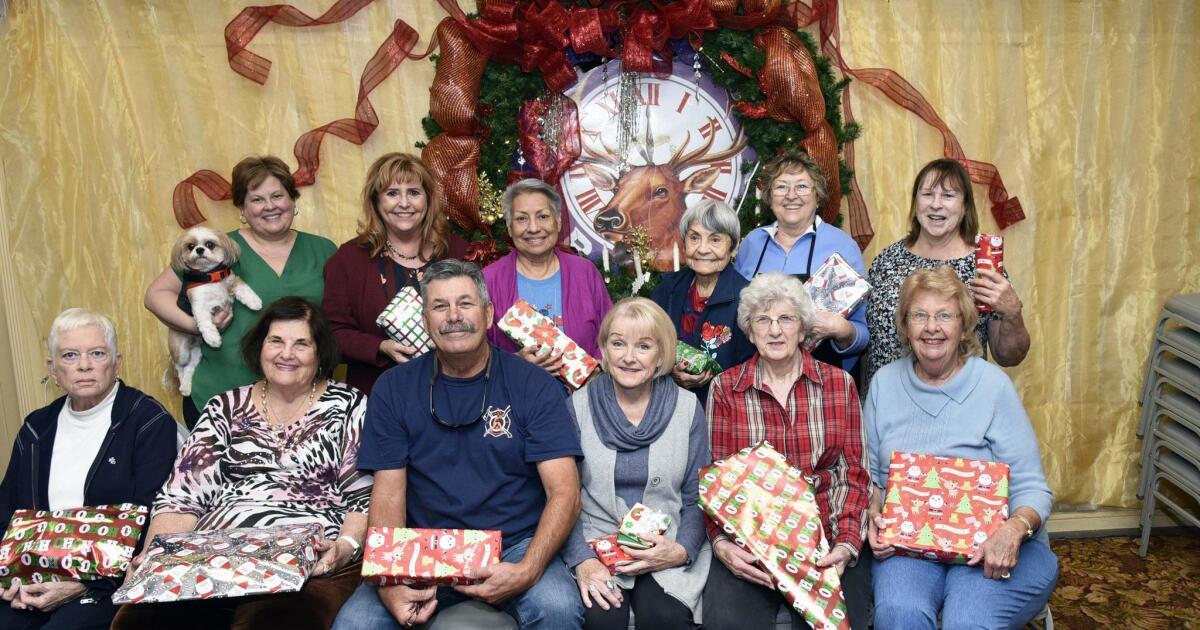 Encinitas Elks Lodge donates gifts to homeless veterans’ families The