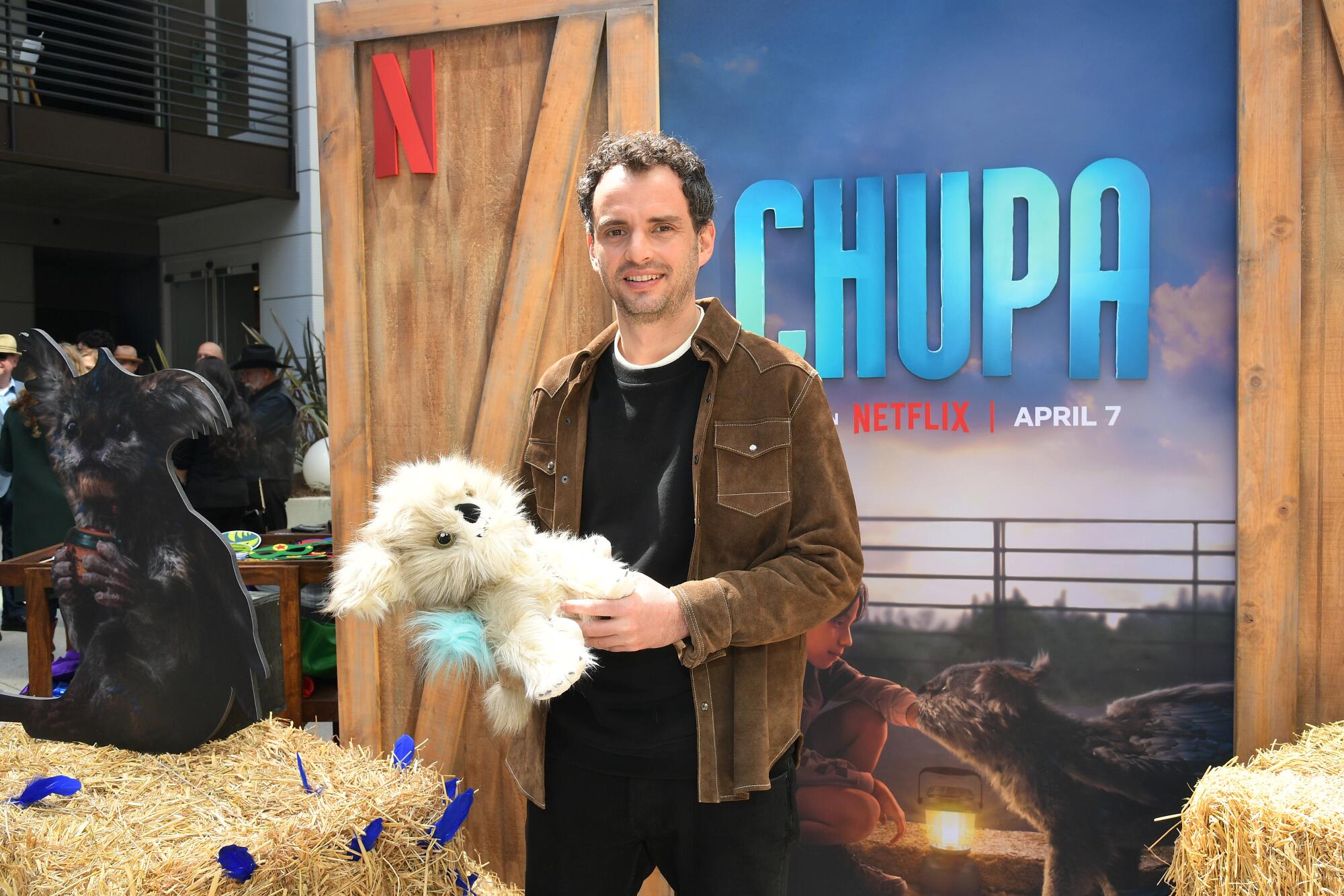 Jonás Cuarón durante la premier de "Chupa" en el Netflix Tudum Theater.