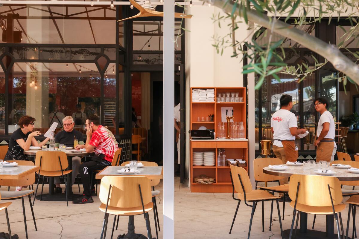 What Time Does Rosa's Cafe Close?: Evening Eats Guide