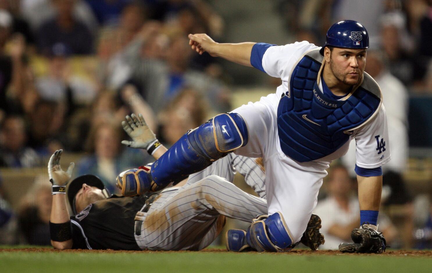 Blue Jays trade catcher Russell Martin to Dodgers for minor-league