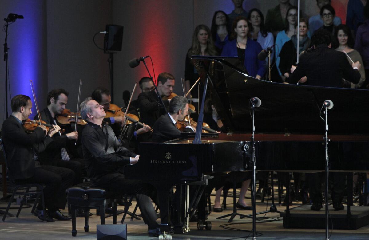 Pianist Jeremy Denk performs Beethoven's "Choral Fantasy" with the Ojai Festival Singers and the Knights orchestra.