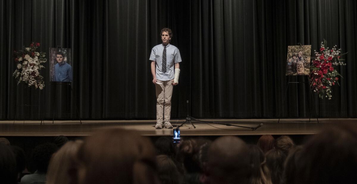 Imagen publicada por Universal Pictures donde se ve a Ben Platt en una escena de "Dear Evan Hansen". 