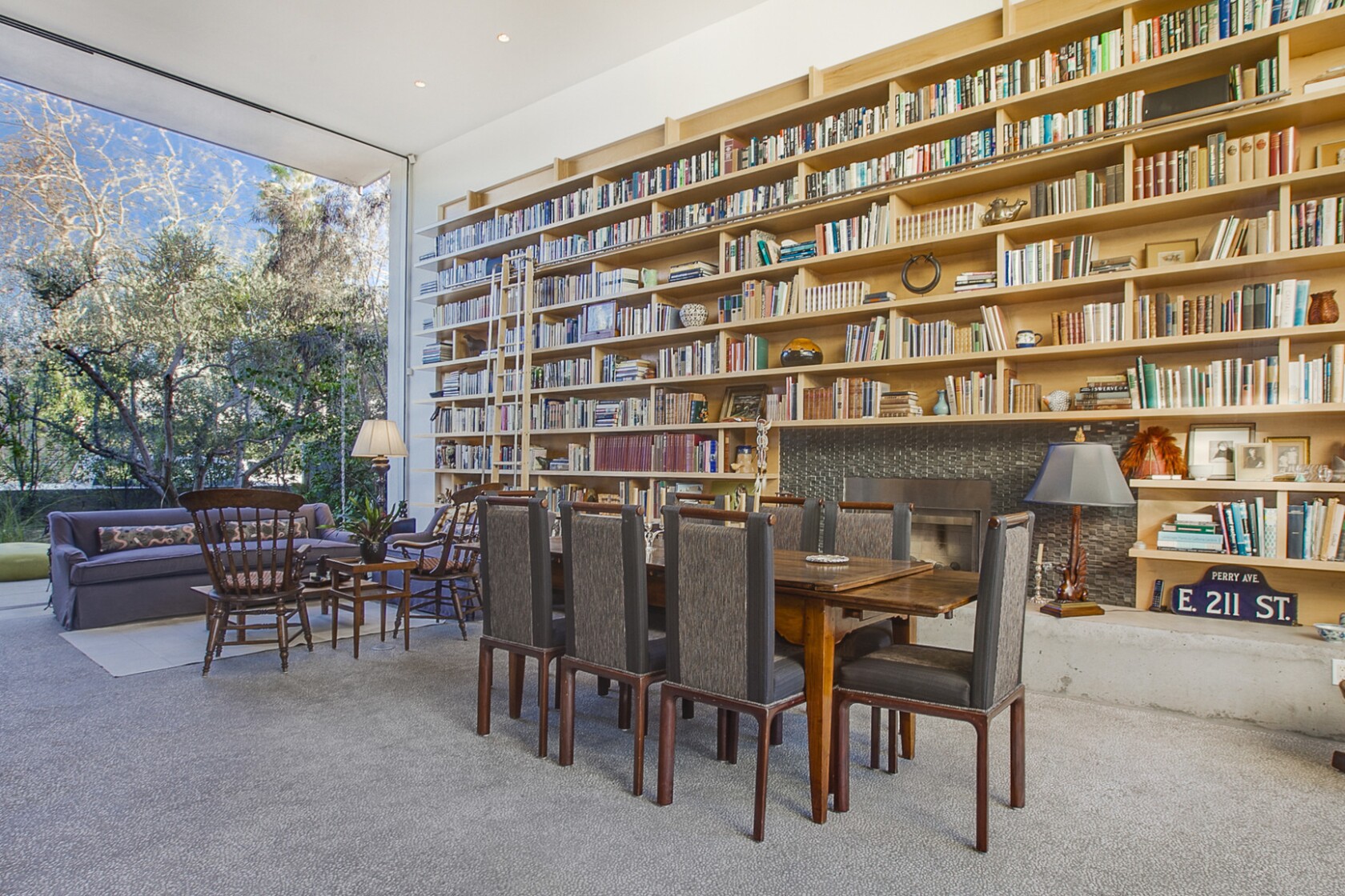 12 Tips To Styling Your Bookcases Like A Pro Los Angeles Times