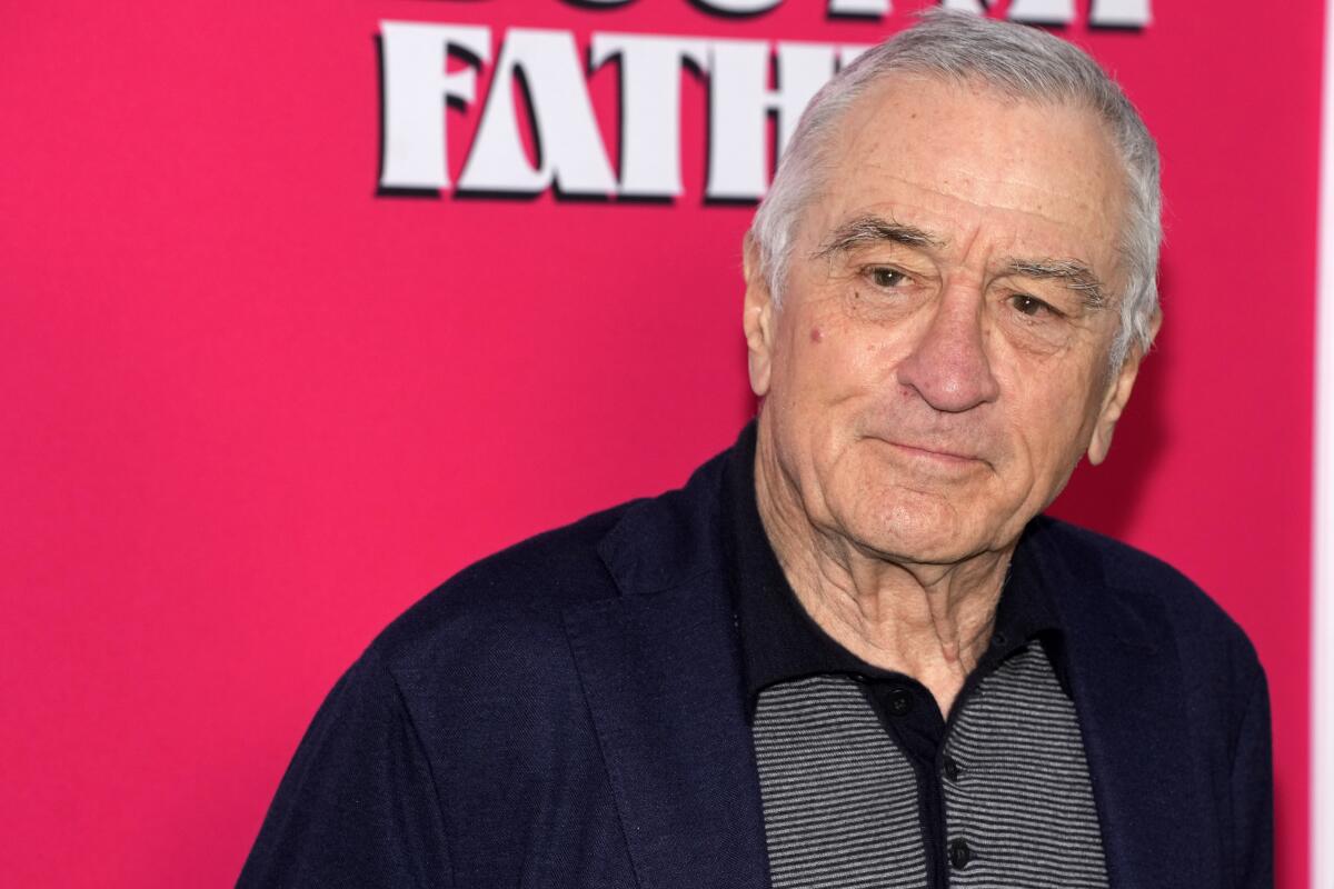 Robert De Niro attends the "About My Father" premiere in a casual outfit.