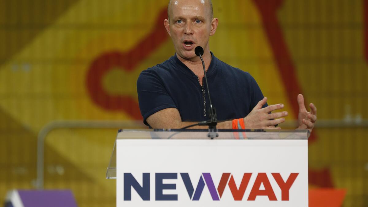 Conservative commentator Steve Hilton announces a run for California governor - Los Angeles Times
