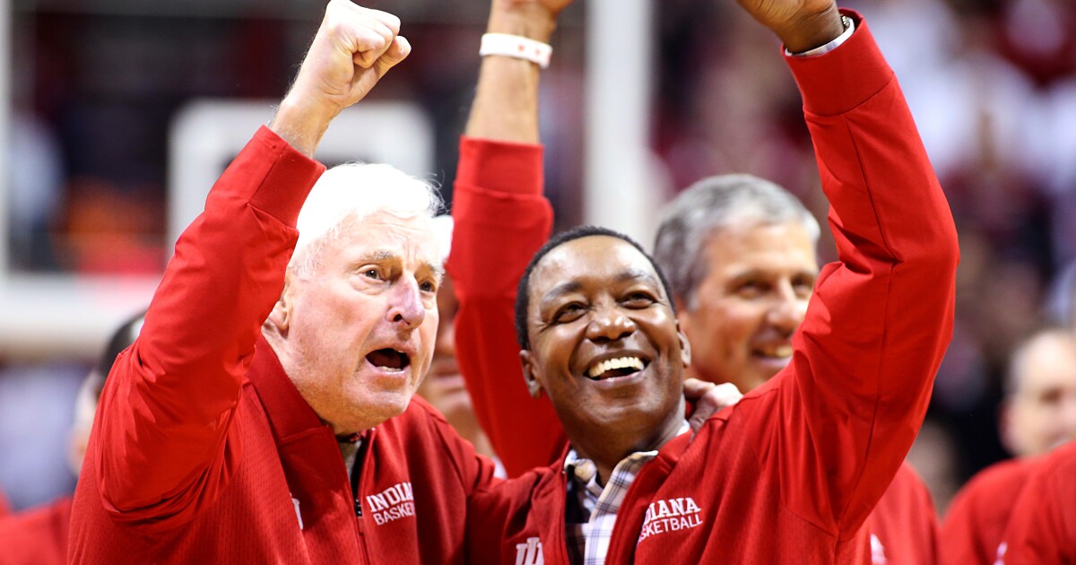 Bob Knight returns to Indiana game after 20 years Los Angeles Times