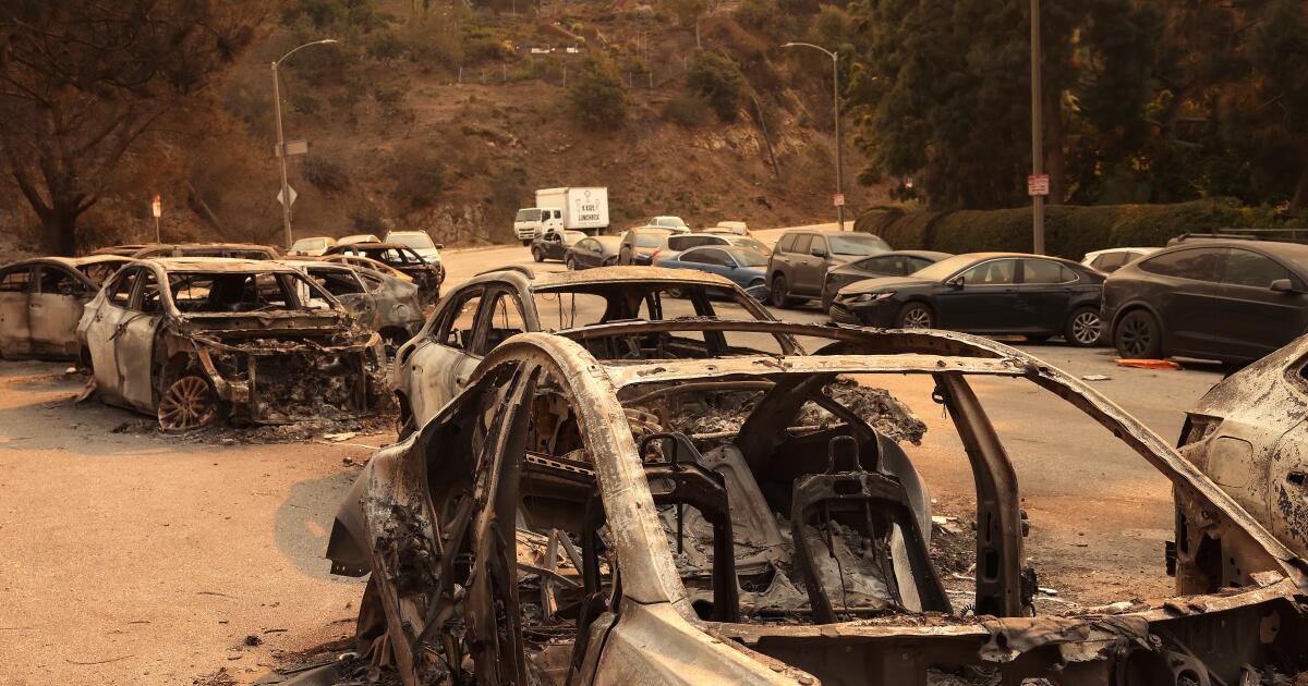 La County Metro trafik ve iklim felaketlerini daha da kötüleştirmeyi bırakmalı