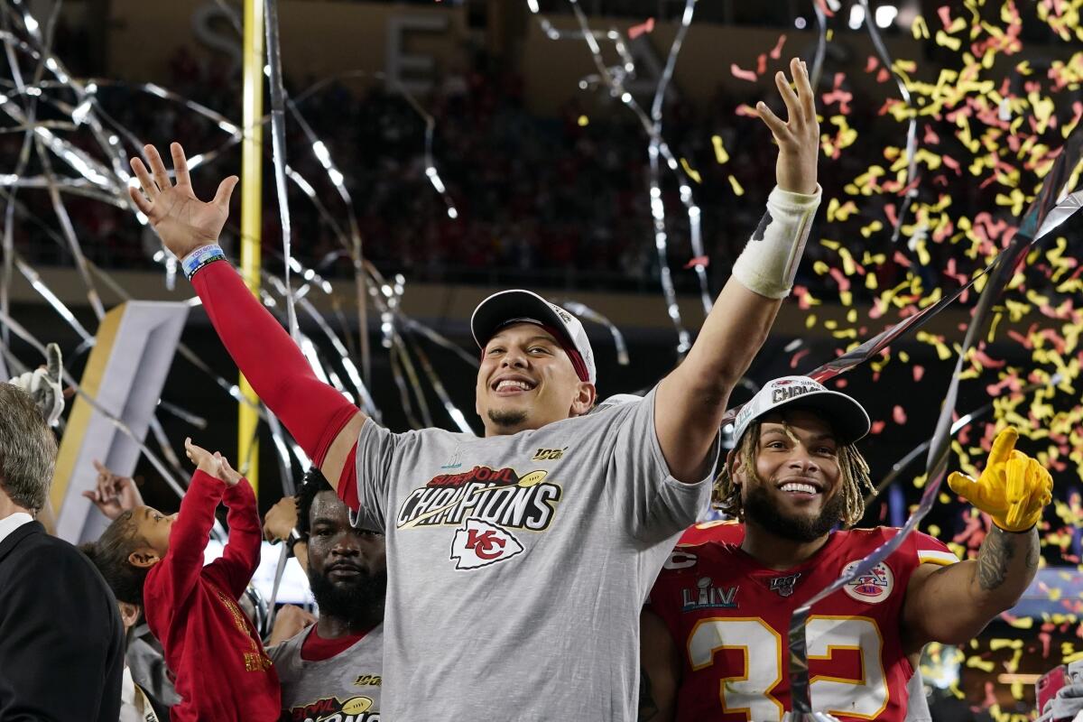 Mahomes, Mathieu leading Chiefs in voter registration drive - The