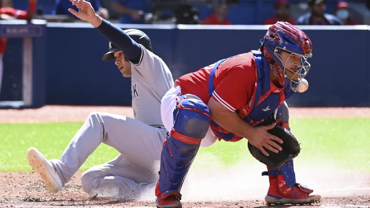 Weaver takes no-hitter into 7th, Diamondbacks top Reds 7-0 - The San Diego  Union-Tribune